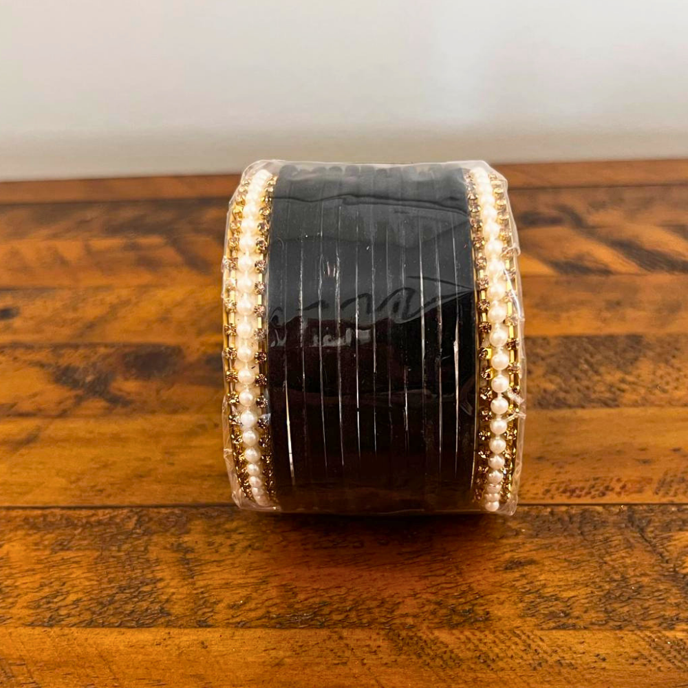 Classic Velvet Glass Bangles Set