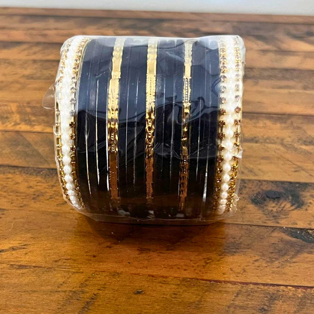 Classic Velvet Glass Bangles Set