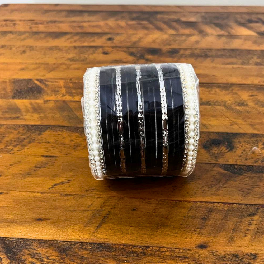 Classic Velvet Glass Bangles Set
