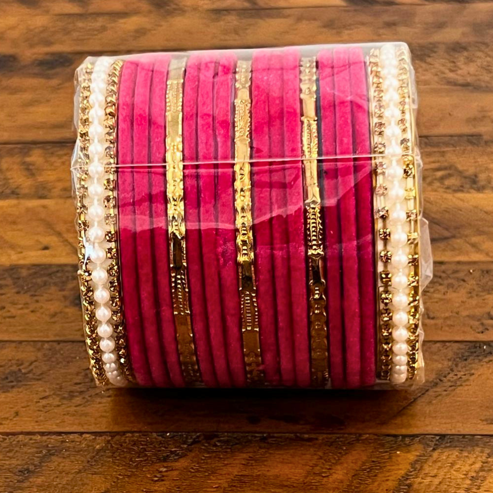 Classic Velvet Glass Bangles Set