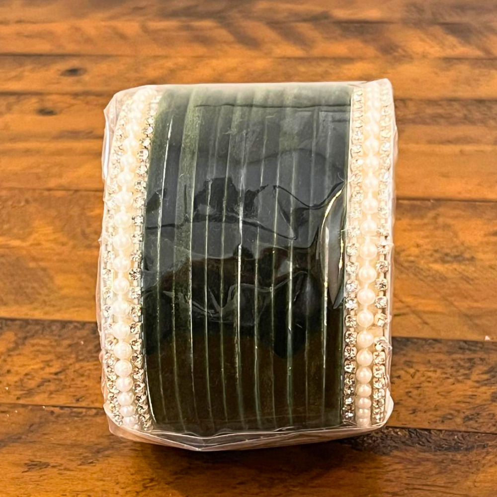 Classic Velvet Glass Bangles Set