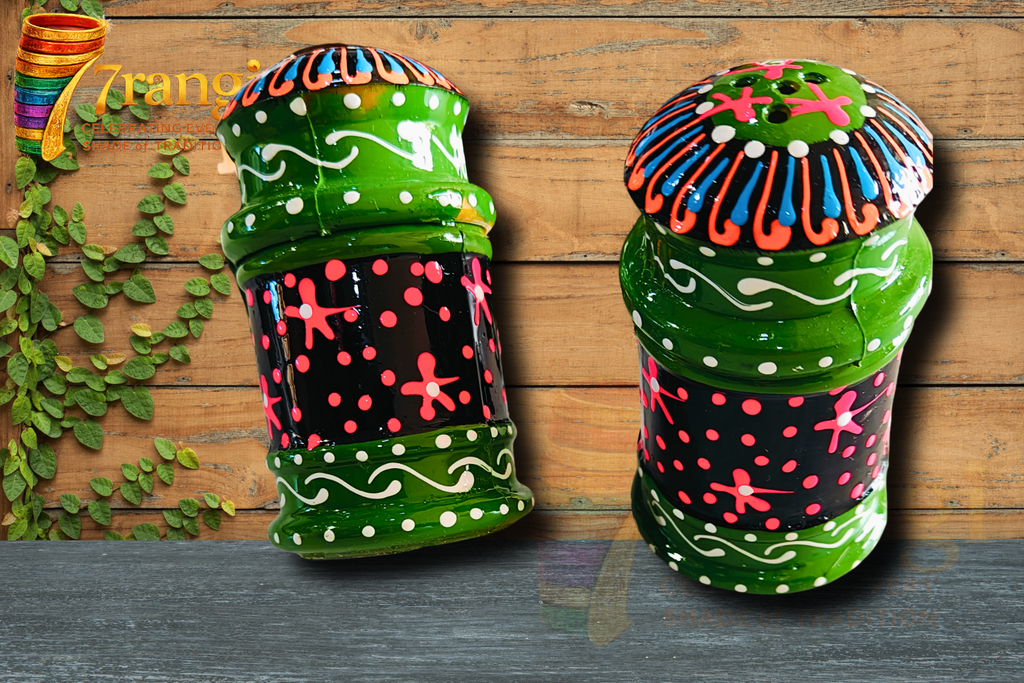 Simplify your seasoning with our pepper & salt dispenser. Engineered for ease of use, it ensures you can season your food with precision and style.  Specifications: Size: 3 Inches height Quantity: Set of 2